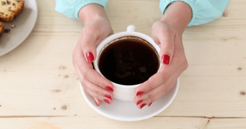 Ingin Hilangkan Lemak di Perut? Cobalah Rutin Minum Kopi Hitam